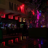 Photo taken at Mackintosh Restaurant and Coffee Shop - مقهى ومطعم ماكنتوش by ᴛᴀяiq👾 on 2/14/2019
