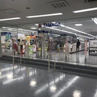 Photo taken at ヤマダデンキ テックランド川口本店 by Xuanjian Y. on 5/10/2020