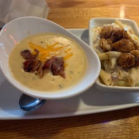 Photo taken at Applebee&amp;#39;s Grill + Bar by Kiwi on 10/25/2019