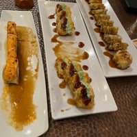 Foto tomada en Sushi Axiom Addison  por Hanen F. el 11/13/2022