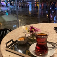 รูปภาพถ่ายที่ Arts Hotel Istanbul โดย Najla เมื่อ 10/15/2022