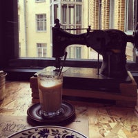 รูปภาพถ่ายที่ «ДоМоД» Кафе-коморкинг โดย Olesya L. เมื่อ 5/30/2013