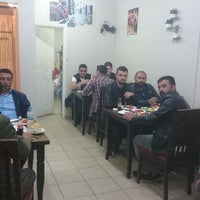 Photo taken at Meşhur Uzun Çarşı  Islama Köftecisi by Türkan Ü. on 4/11/2018