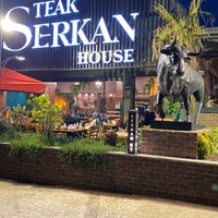 Photo taken at Serkan Et Mangal &amp;amp; Steakhouse by İdris G. on 8/18/2021