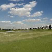 Foto diambil di Trump International Golf Club oleh Yazeed 🏌🏼‍♂️ pada 12/20/2023