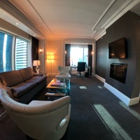 3/26/2018 tarihinde Spencerziyaretçi tarafından The Adelaide Hotel Toronto'de çekilen fotoğraf