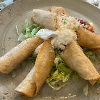 Foto scattata a Los Agaves Restaurant da A R. il 7/3/2023