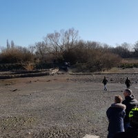Photo taken at Chiswick Eyot by Daniel ダニエル on 2/25/2018