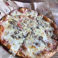 8/16/2018 tarihinde Faisalziyaretçi tarafından Mod Pizza'de çekilen fotoğraf
