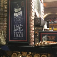 3/23/2018에 sinem elif g.님이 Pizzeria La Vista에서 찍은 사진