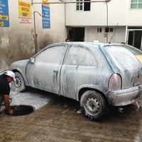 Photo taken at F2 Speed Wash by Leito M. on 12/22/2012