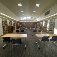 Photo prise au Sunnyvale Public Library par Vindy F. le4/3/2022