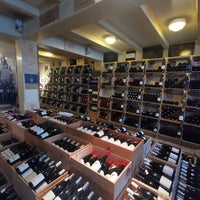 Photo taken at Hart&amp;#39;s wijnhandel by Manon V. on 5/7/2022