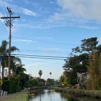 Photo taken at Venice Canals by Manon V. on 12/28/2023