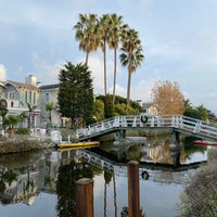 Photo taken at Venice Canals by Manon V. on 12/28/2023