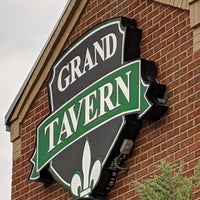 Foto diambil di Grand Tavern oleh Tony H. pada 7/13/2021