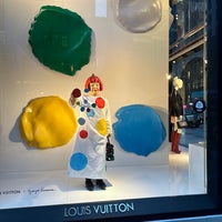 Photo taken at Louis Vuitton by Cindy C. on 1/28/2023
