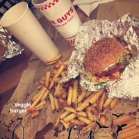 Photo taken at Five Guys by . -. on 12/14/2016