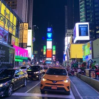 Photo taken at Bowlmor Times Square by ☂️ المدعو احمـد      Ed on 9/24/2019