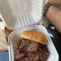 Photo prise au Buz and Ned&amp;#39;s Real Barbecue par ☂️ المدعو احمـد      Ed le8/25/2020