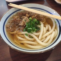 Photo taken at Marugame Seimen (มารุกาเมะ เซเมง) 丸亀製麺 by BB M. on 1/14/2015