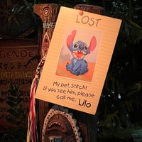 Photo taken at The Enchanted Tiki Room: Stitch Presents &amp;quot;Aloha E Komo Mai!&amp;quot; by けんと け. on 11/23/2022