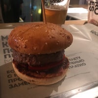Photo taken at Burger Heroes by Arthur C. on 8/16/2020