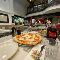 Photo taken at L&amp;#39;Antica Pizzeria Da Michele by Eman Ibrahim on 8/7/2022