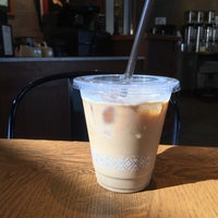 Photo taken at Peet&amp;#39;s Coffee &amp;amp; Tea by Jane L. on 8/31/2018