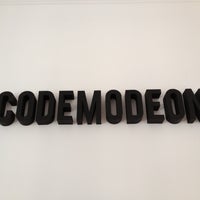 รูปภาพถ่ายที่ Codemodeon HQ โดย Redi G. เมื่อ 5/12/2013
