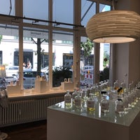 5/31/2018 tarihinde Michelle L.ziyaretçi tarafından Frau Tonis Parfum'de çekilen fotoğraf