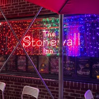 Снимок сделан в Stonewall Inn пользователем Michelle L. 4/5/2023