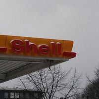 Photo taken at Shell by Birger M. on 3/12/2013