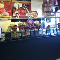 Photo taken at Cold Stone Creamery by Quentin S. on 2/24/2013