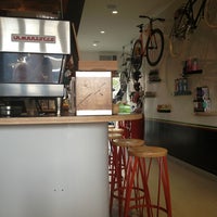 รูปภาพถ่ายที่ Juice Pedaler โดย Yuliya B. เมื่อ 3/28/2013