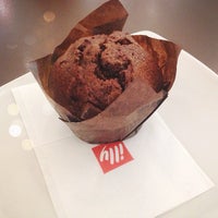 Photo taken at Espressamente Illy by Annlise85 on 8/1/2013