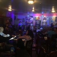 Foto tomada en Proud Mary&amp;#39;s Southern Bar &amp;amp; Grill  por Nikki el 10/8/2017