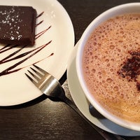 Photo taken at Queen&amp;#39;s Collection Chocolate Cafe DAIKANYAMA by Kentaro A. on 11/19/2017