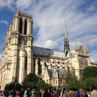 Foto tomada en Catedral de Nuestra Señora de París  por Alesya K. el 6/23/2013