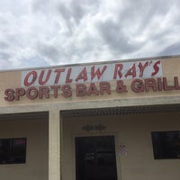 Photo taken at Outlaw Rays by Angel M. on 3/15/2019