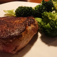 Photo taken at Outback Steakhouse by Takahiko Y. on 8/7/2018