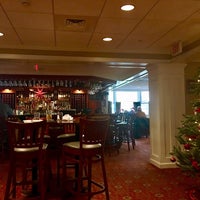 Foto tirada no(a) Champney&amp;#39;s Restaurant &amp;amp; Tavern por Beth L. em 12/13/2018