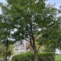 Photo taken at Mcgill University Park by Spatial Media on 10/4/2021