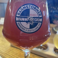 Photo taken at Barnstormer Brewing and Pizzeria by Spatial Media on 10/2/2022