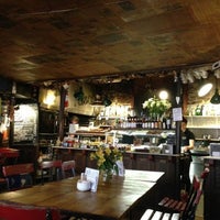 4/26/2013에 Sean P.님이 Cafe Alf Resco Dartmouth에서 찍은 사진