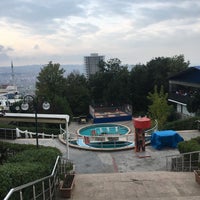 Das Foto wurde bei Altın Meşe Park von Serkan A. am 8/21/2019 aufgenommen