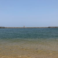 Photo taken at 淡輪海水浴場 ときめきビーチ by 天宮 神. on 6/9/2018
