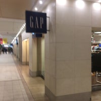 Gap Now Closed Clothing Store In 豊島区