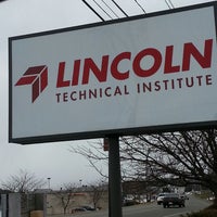 3/6/2013 tarihinde Jacquie V.ziyaretçi tarafından Lincoln Technical Institute'de çekilen fotoğraf