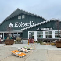 Photo taken at Eckert&amp;#39;s Belleville Country Store &amp;amp; Farm by Ryan W. on 12/17/2023